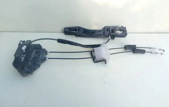 Nissan Murano Z50 Front door lock