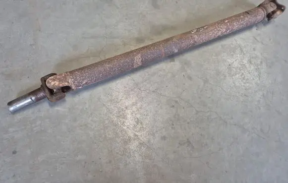 Mitsubishi L200 Rear driveshaft/prop shaft 