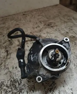 Audi A4 S4 B8 8K Vacuum pump