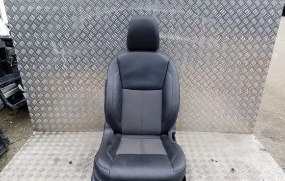 Nissan Navara D23 Front passenger seat 