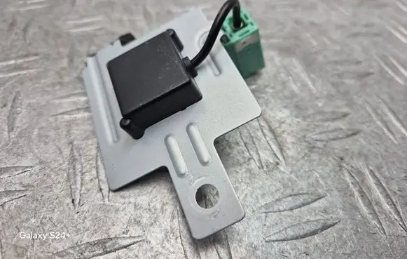 Mazda 3 III Aerial GPS antenna BHP166DY0A