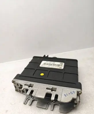 Volkswagen Golf III Gearbox control unit/module 01M927733 5DG00765100