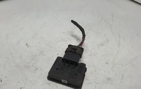 BMW 7 G11 G12 Fuel temperature sensor 7333588 16137333588 7274148
