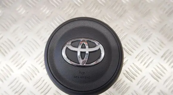 Toyota Yaris XP210 Steering wheel airbag 45130K0040
