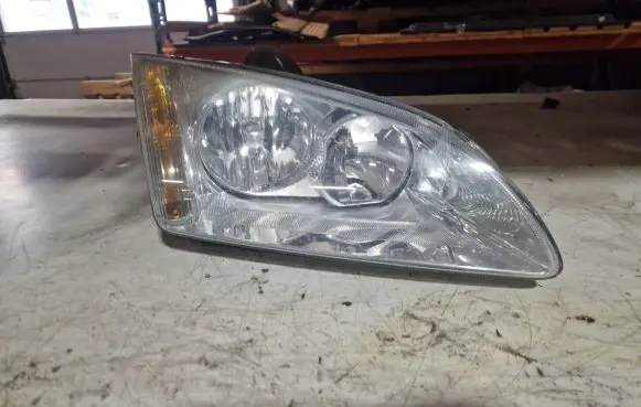 Ford Focus Headlight/headlamp 4M5113W029AD