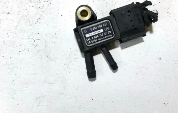 Mercedes-Benz C AMG W204 Exhaust gas pressure sensor a0061539528 0281002925