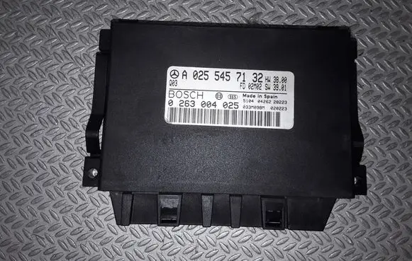 Mercedes-Benz E W211 Parking PDC control unit/module A0255457132