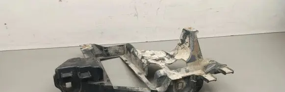 Headlight/headlamp mounting bracket