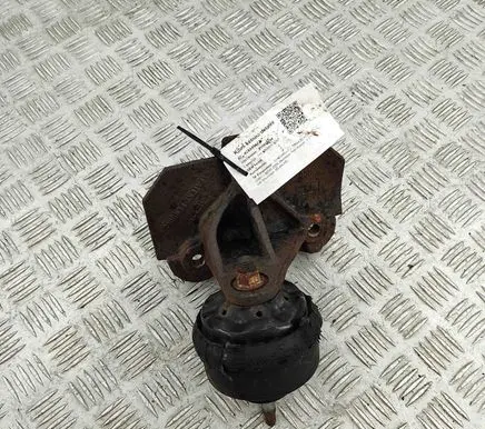 Chevrolet TrailBlazer Engine mount bracket 88964337 15062381
