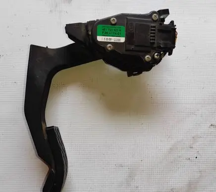 Audi A8 S8 D3 4E Accelerator throttle pedal 4E1723523H F30017401 6PV00802642