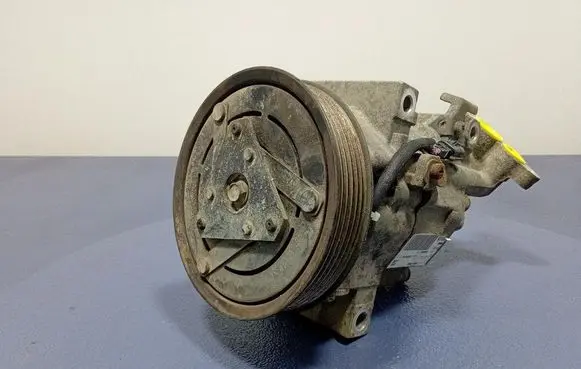 Dacia Lodgy Air conditioning (A/C) compressor (pump) 926001489R