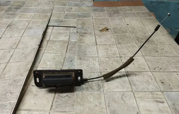 Nissan Almera Tino Tailgate/trunk/boot exterior handle