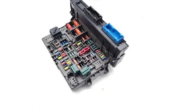 BMW 1 E81 E87 Fuse module 9119444