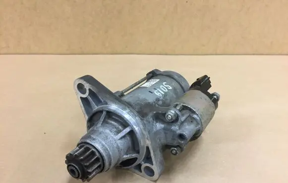 Skoda Fabia Mk3 (NJ) Starter motor 0AM911024A