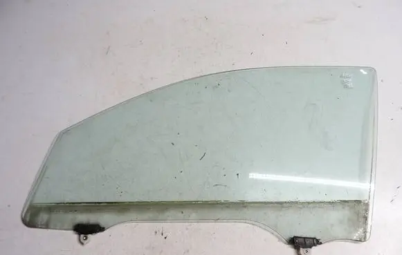 Mitsubishi ASX Front door window glass four-door
