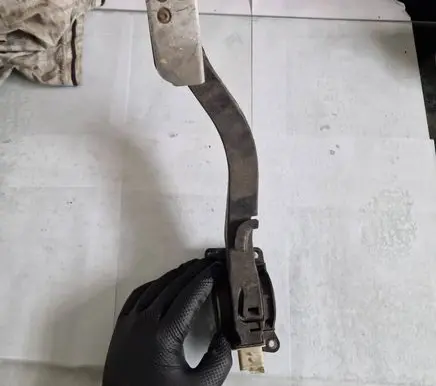 Peugeot 407 Accelerator throttle pedal F00C3E2429