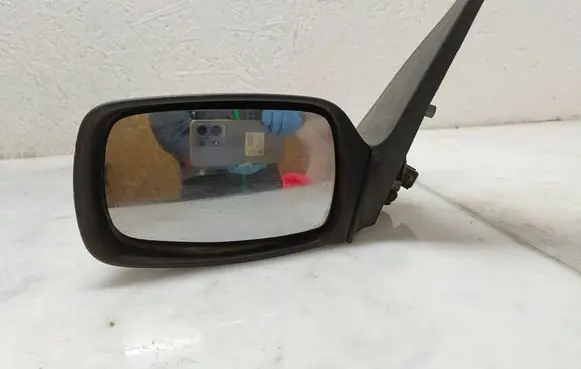 Ford Mondeo MK II Front door electric wing mirror K18BC