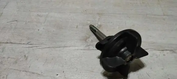 Ford Mondeo MK V Spare wheel bolt 