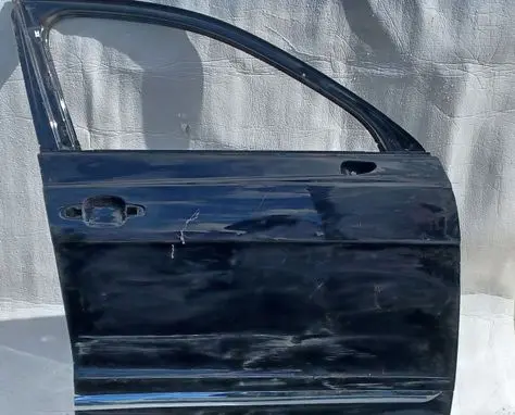 Bentley Bentayga Front door 36A831052Ber