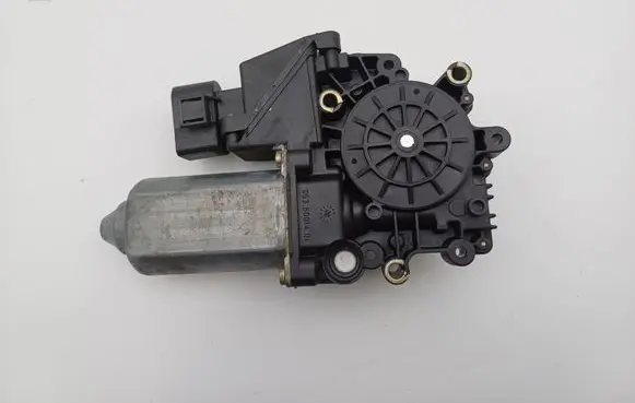 Audi A4 S4 B5 8D Front door window regulator motor 8D0959802B