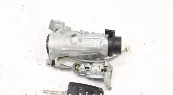 Volkswagen Golf Sportsvan Ignition lock 1K0905851
