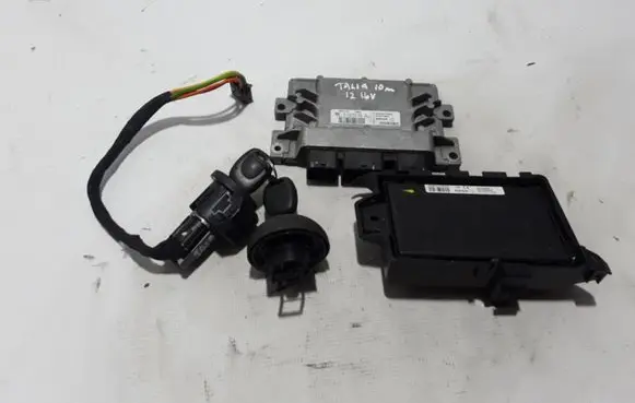 Renault Thalia II Engine ECU kit and lock set 