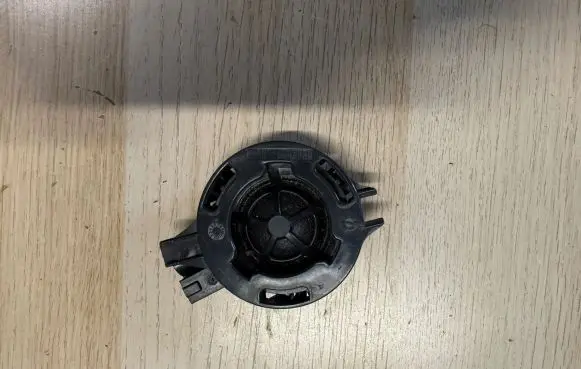 Front door high frequency speaker