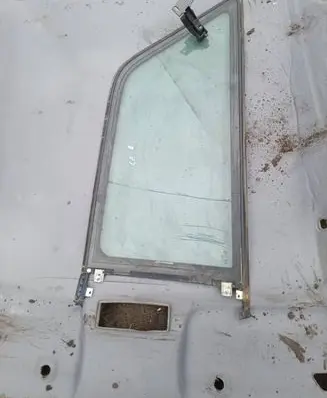 Audi A3 S3 8L Rear side window