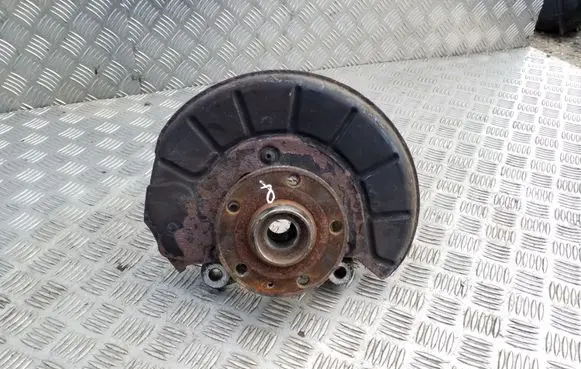 Volkswagen PASSAT CC Front wheel hub
