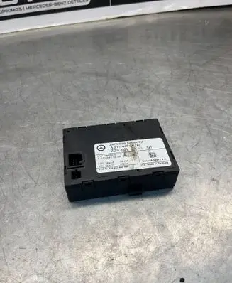 Mercedes-Benz E W211 Gateway control module A2114452600 410213009005 A2115403545