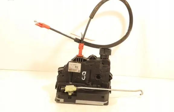 Opel Meriva B Rear door lock 13279837