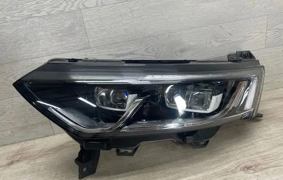Renault Koleos II Headlight/headlamp 260600731R