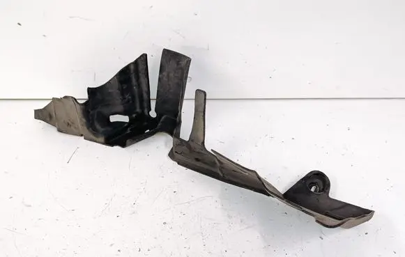 Dodge Grand Caravan Intercooler air guide/duct channel 55111331AA