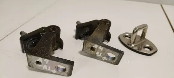 Audi A4 S4 B8 8K Rear door hinge set 