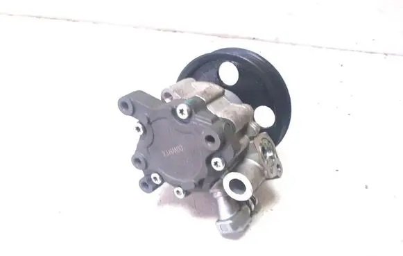 Mercedes-Benz C W204 Power steering pump 