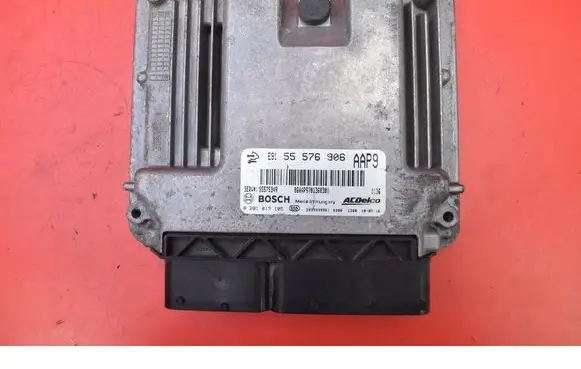 Opel Insignia A Engine control unit/module ECU 55576906