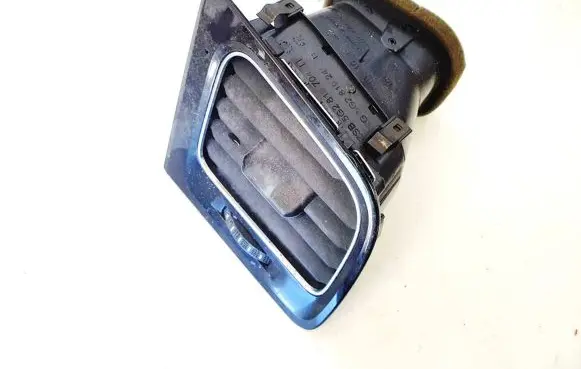 Volkswagen Golf VII Dash center air vent grill 5g2819248b 5g2819704h