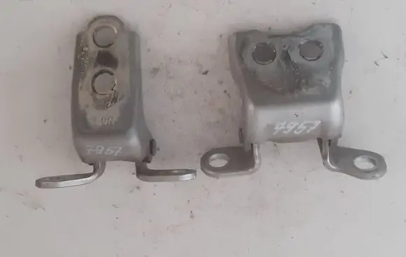 Honda Insight Front door upper hinge 