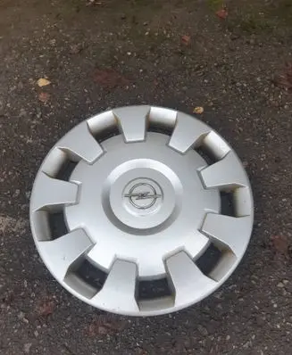 Opel Astra H R15 wheel hub/cap/trim 9179662 9179663 9179656