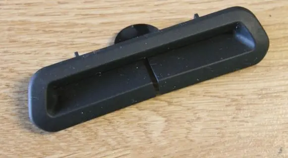 BMW 3 E46 Seat belt trim 8202179