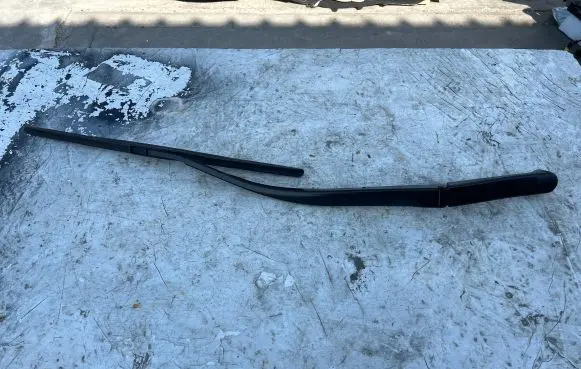 Jeep Grand Cherokee WL Front wiper blade arm