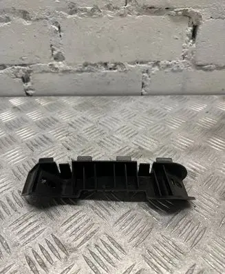 KIA Ceed Front bumper mounting bracket 865181h000