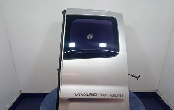 Opel Vivaro Rear door 