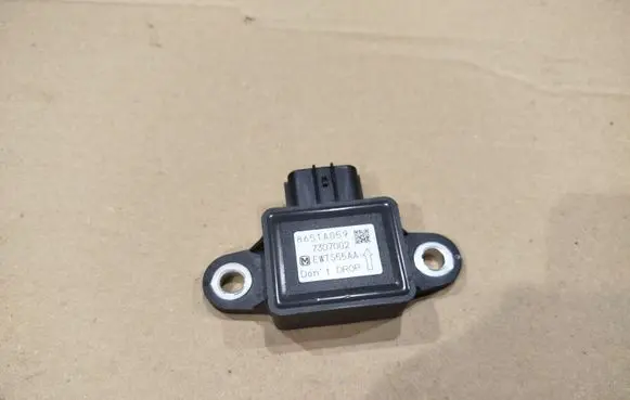 Mitsubishi Pajero ESP acceleration yaw rate sensor 8651A059 7307002