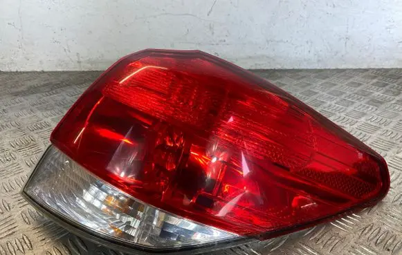 Subaru Legacy Rear/tail lights R1D02 A045053 534528
