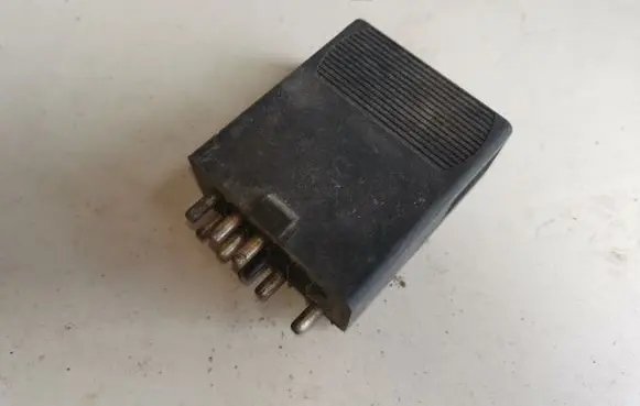 Mercedes-Benz E W124 Other relay 0075459632 05999621