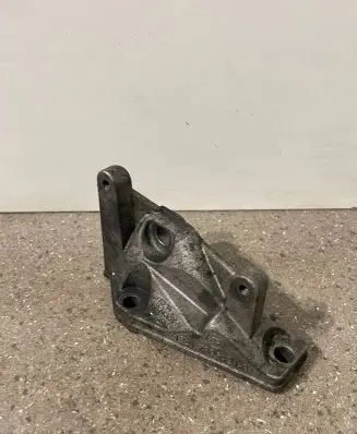 BMW 5 GT F07 Engine mounting bracket 7805421 59776210
