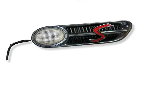 Mini One - Cooper Cabrio R52 Fender trim (molding) 7114733