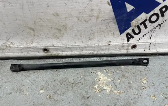 BMW 5 F10 F11 Radiator support slam panel bracket 7187096