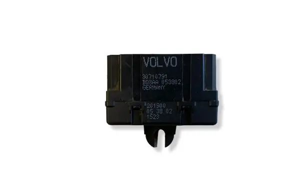 Volvo V70 Seat heating relay 30710791